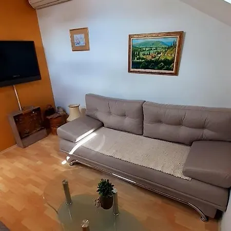 Dani Apartman *